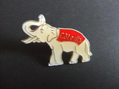 Olifant met slagtanden Côte d'Or chocolade rood kleed